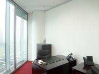 ヒルトンプラザウエスト　オフィスタワー18階