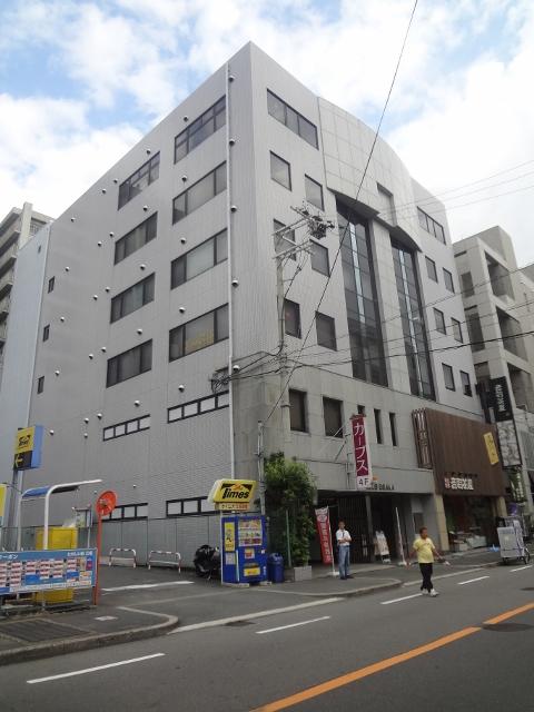 ストライズ江坂ビル
